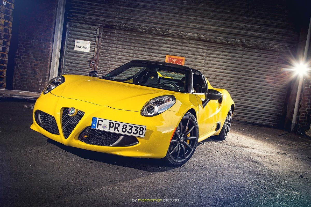  Alfa Romeo 4C Spider 