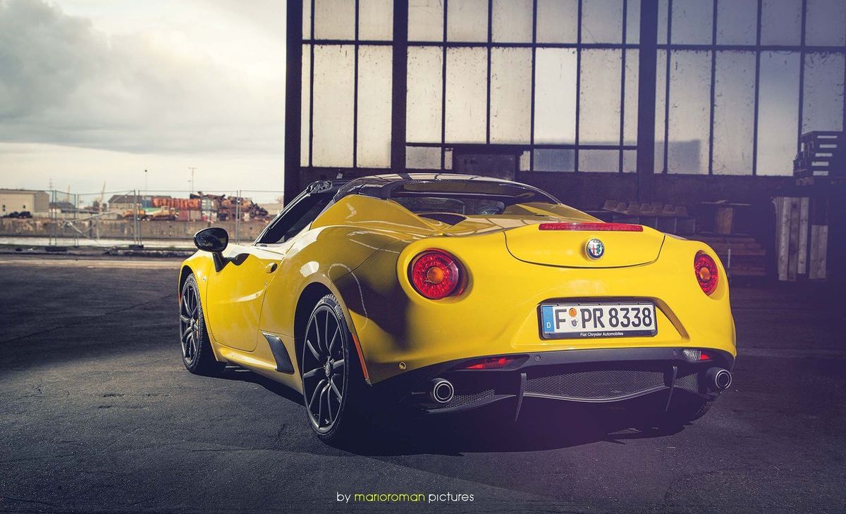  Alfa Romeo 4C Spider 