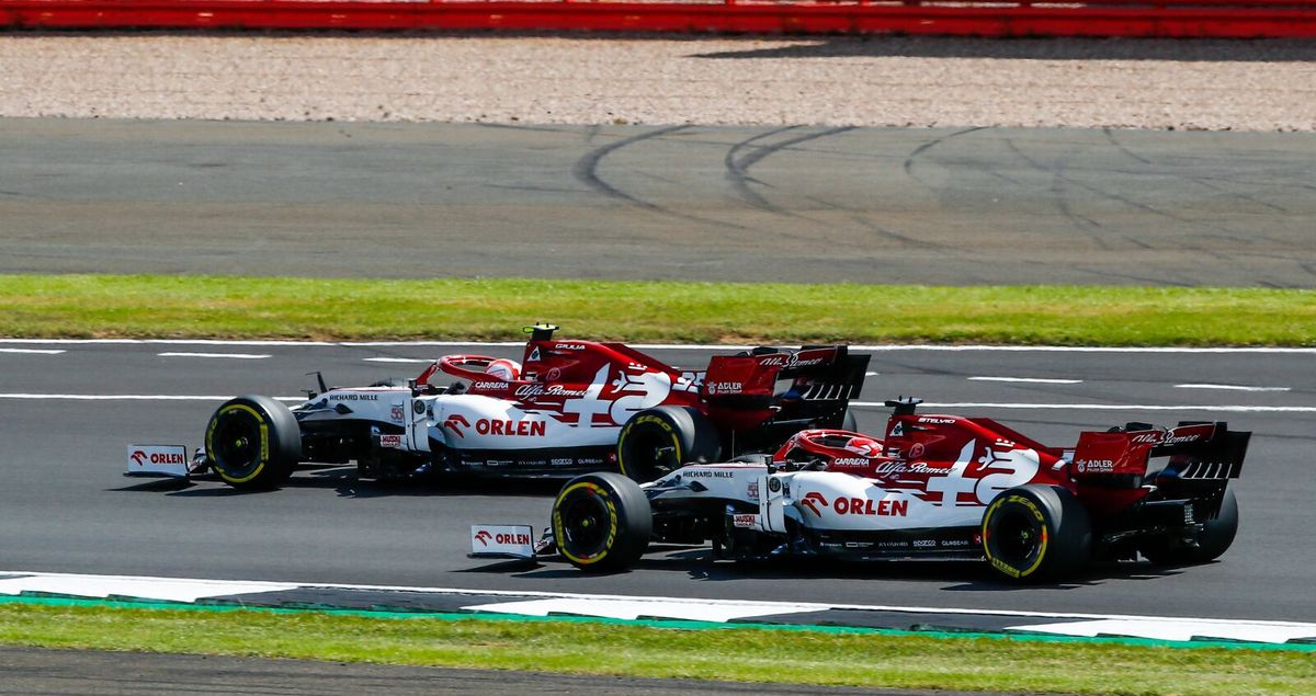 Räikkönen und Giovinazzi verlängern mit Alfa Romeo Racing Orlen