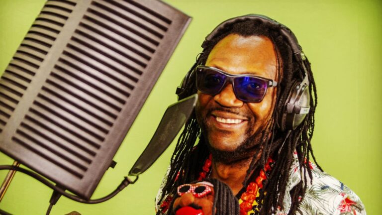 Toni Tuklan: Reggaeton-Track mit Tito Jackson