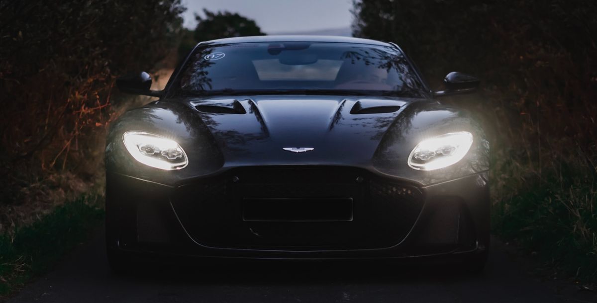 Gelesen: Alle Autos von James Bond