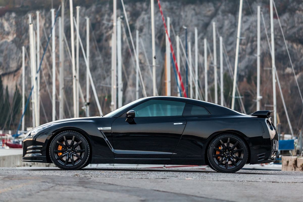 Foto: Nissan GT-R Black Edition.