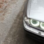 Im Herbst - Fahrbahnkontakt und Sicht sind jetzt besonders wichtig