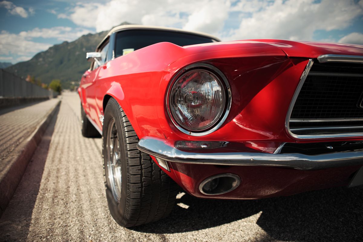 Foto: Zeitreise auf vier Rädern - die Vorteile des Oldtimer-Fahrens.