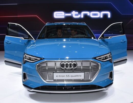 E-Tron - elektrische Haute Couture fürs französische Klo