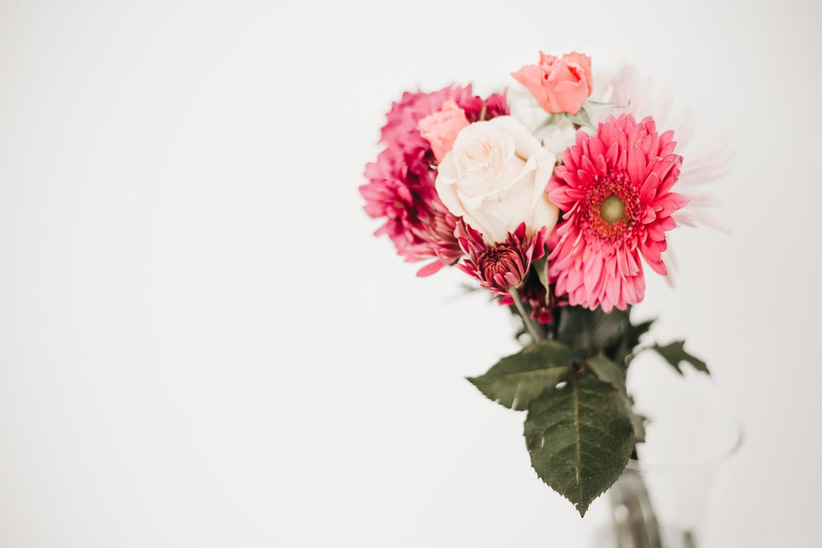 Foto: Welche Blumen am besten zu Ihrer Valentinsbotschaft passen.