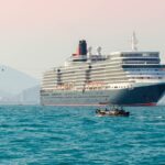 Die Reise auf einem luxuriösen Kreuzfahrtschiff Die Reise auf einem luxuriösen Kreuzfahrtschiff