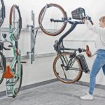 Das Fahrrad platzsparend und sicher parken