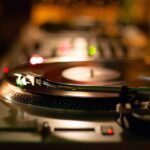 DJ Andres Cruz - Vinyl-König der guten Beats DJ Andres Cruz - Vinyl-König der guten Beats