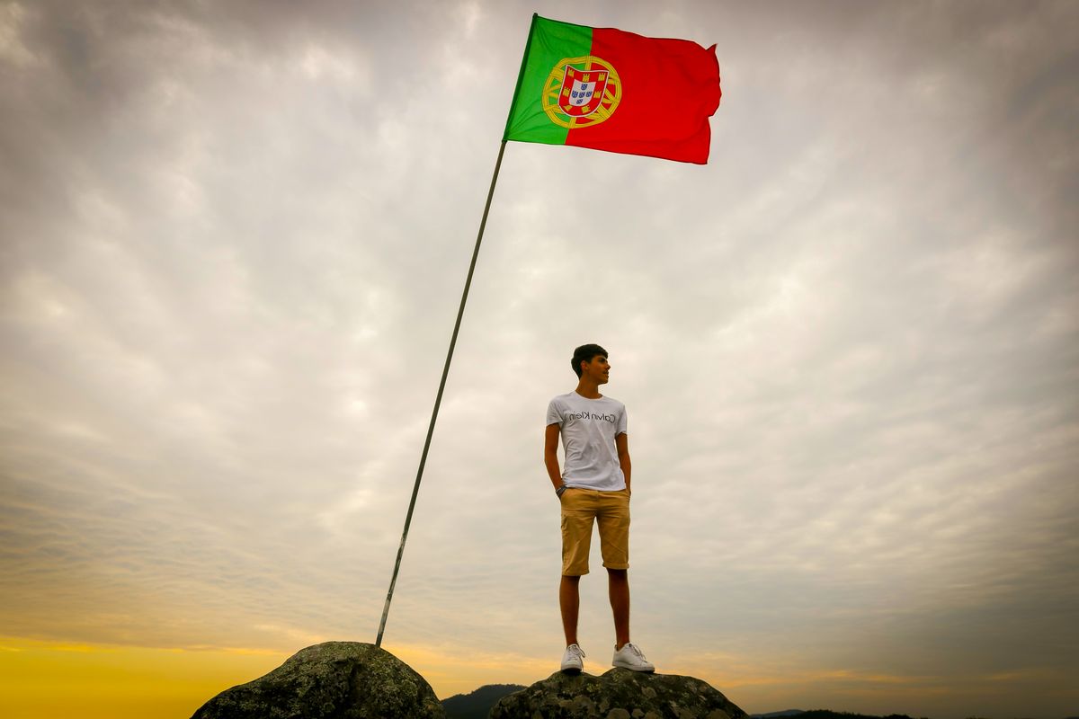 So buchen Portugiesen ein Advertorial in Deutschland