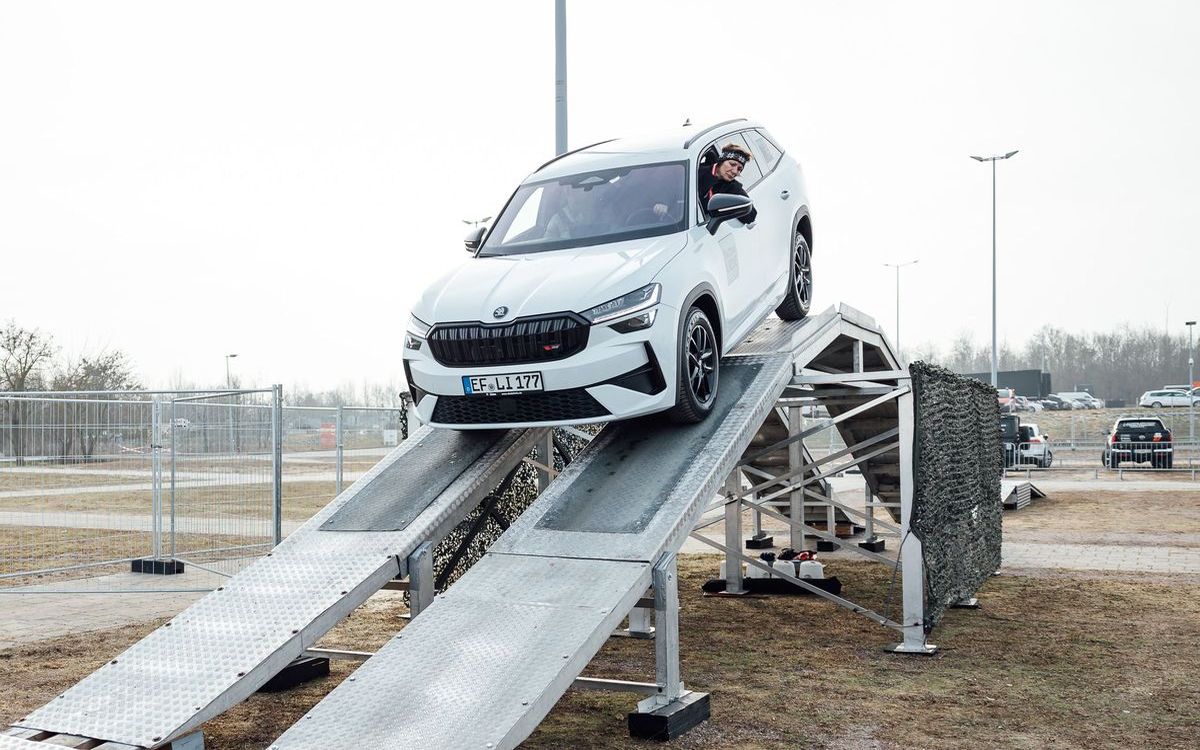 Action-Programm und Motorsport-Stars vor Ort